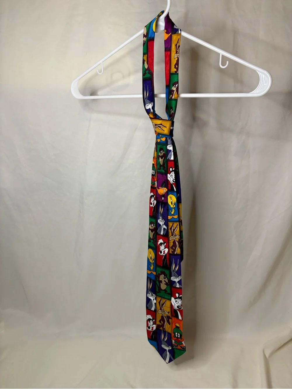Vintage Looney Tunes Novelty Tie - 1993 Warner Bros. 100% Polyester Korean Made